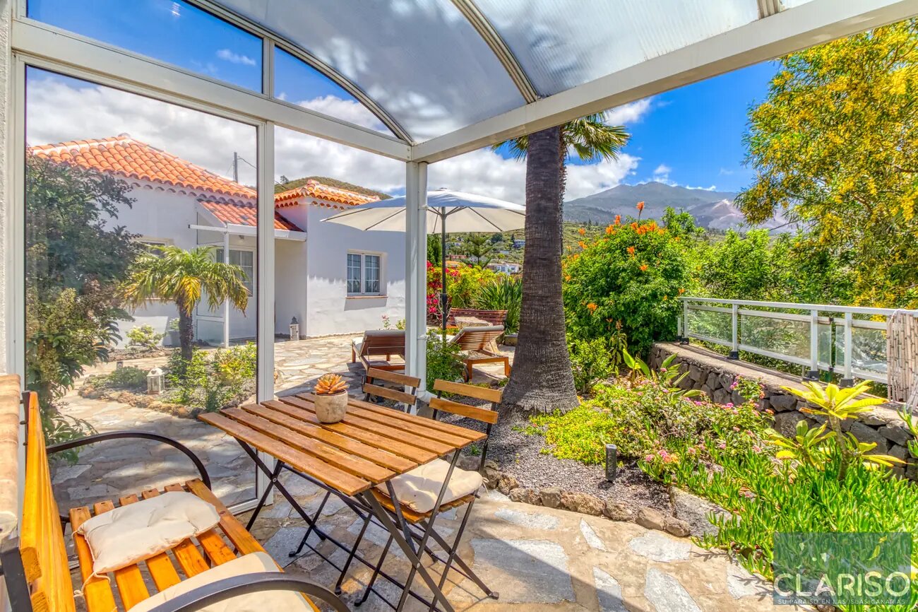 Casa Palmera El Paso: Apartment mit Vulkanblick von der überdachten Terrasse in La Pequeña Maravilla auf La Palma