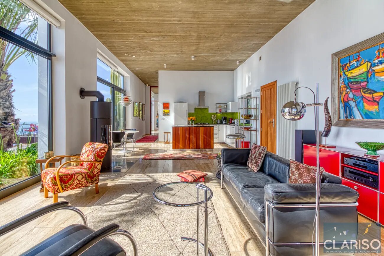Villa Infinite Place: Bauhaus-Villa mit 3,70 m Sichtbetondecken und solargeheiztem Pool in Puntagorda auf La Palma