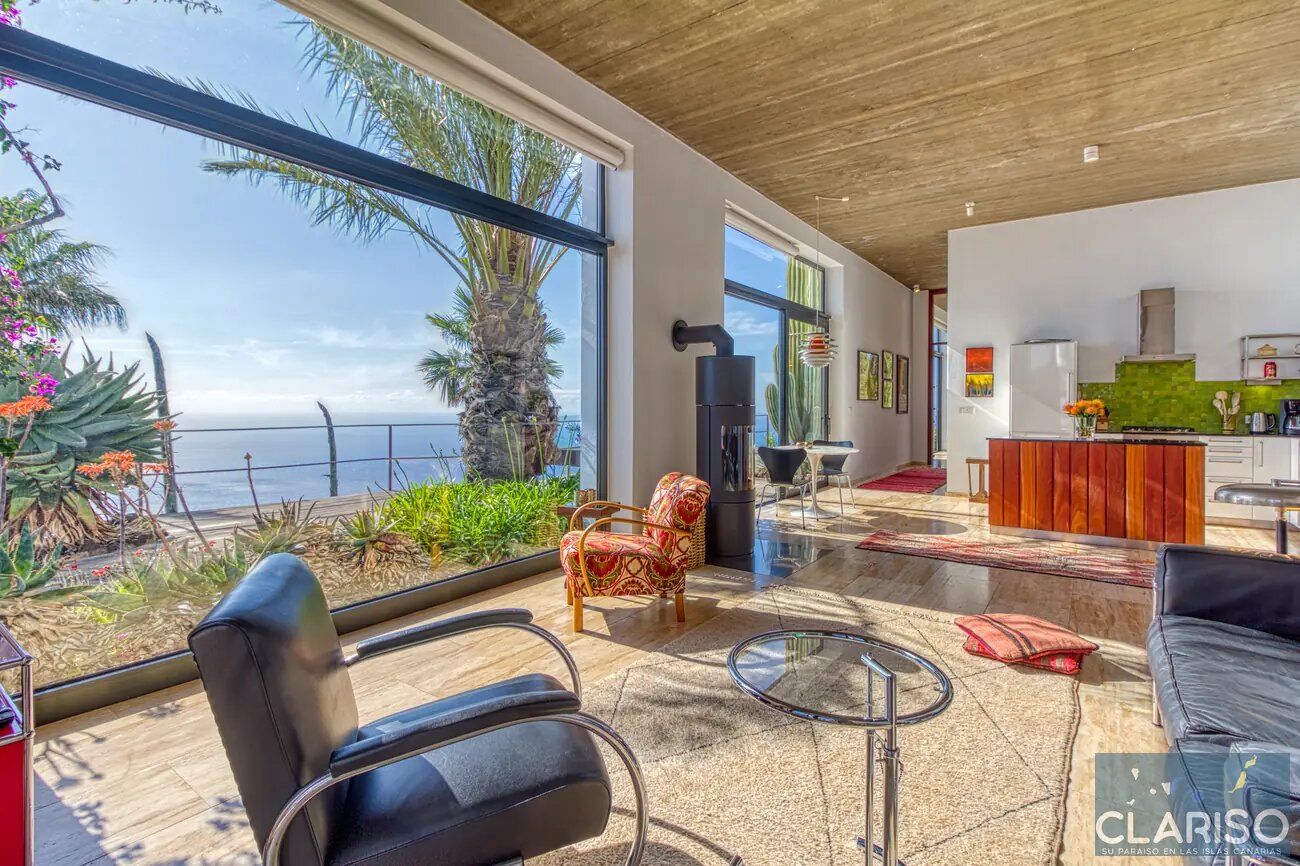 Villa Infinite Place: Bauhaus-Villa mit 3,70 m Sichtbetondecken und solargeheiztem Pool in Puntagorda auf La Palma