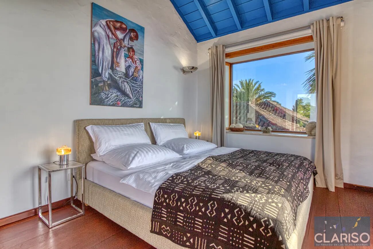 Villa Botanico: Exklusives Herrenhaus mit Skulpturen, Gartenteich und inklusive Pool auf 20.000 m² in Puntagorda auf La Palma