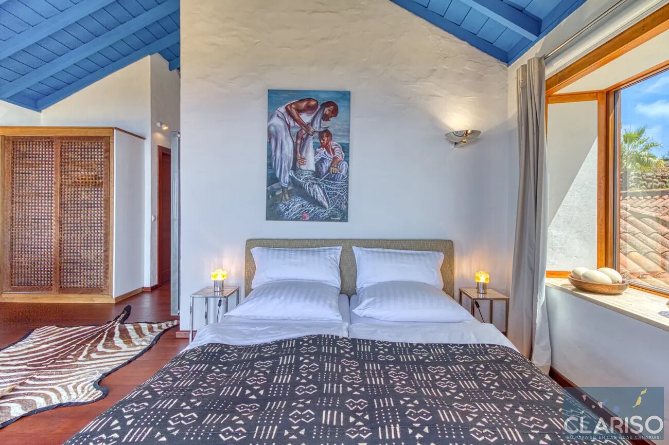 Villa Botanico: Exklusives Herrenhaus mit Skulpturen, Gartenteich und inklusive Pool auf 20.000 m² in Puntagorda auf La Palma