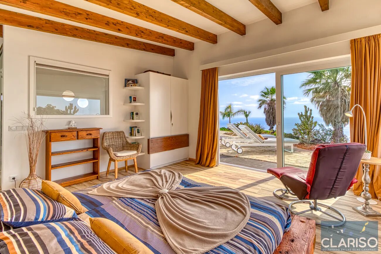 Villa Perla del Mar: Luxusvilla mit Fußbodenheizung und Infinity-Salzwasserpool an der Steilküste von Puntagorda auf La Palma
