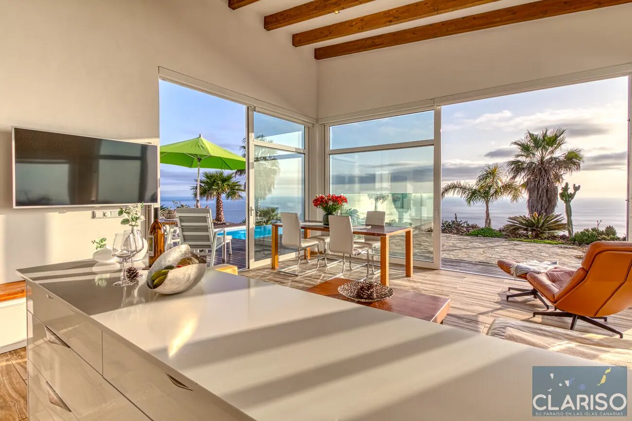 Villa Perla del Mar: Luxusvilla mit Fußbodenheizung und Infinity-Salzwasserpool an der Steilküste von Puntagorda auf La Palma
