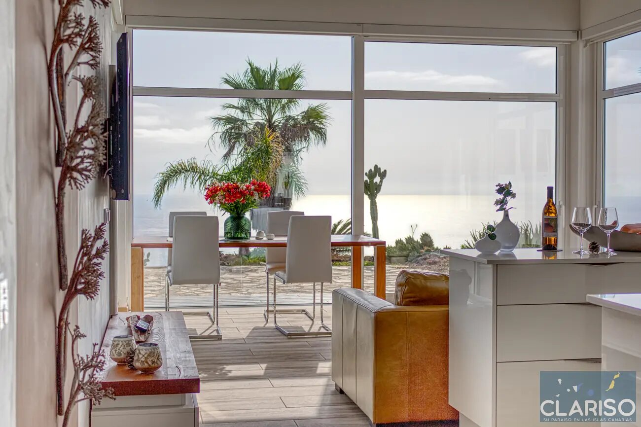 Villa Perla del Mar: Luxusvilla mit Fußbodenheizung und Infinity-Salzwasserpool an der Steilküste von Puntagorda auf La Palma