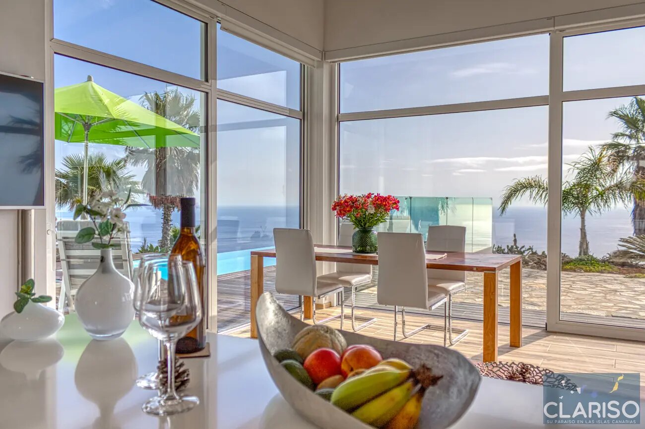 Villa Perla del Mar: Luxusvilla mit Fußbodenheizung und Infinity-Salzwasserpool an der Steilküste von Puntagorda auf La Palma