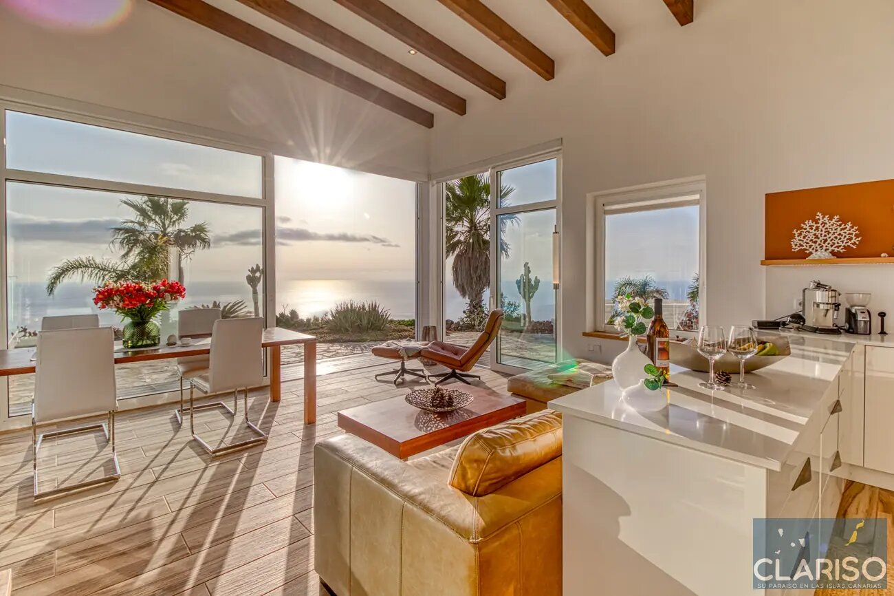 Villa Perla del Mar: Luxusvilla mit Fußbodenheizung und Infinity-Salzwasserpool an der Steilküste von Puntagorda auf La Palma