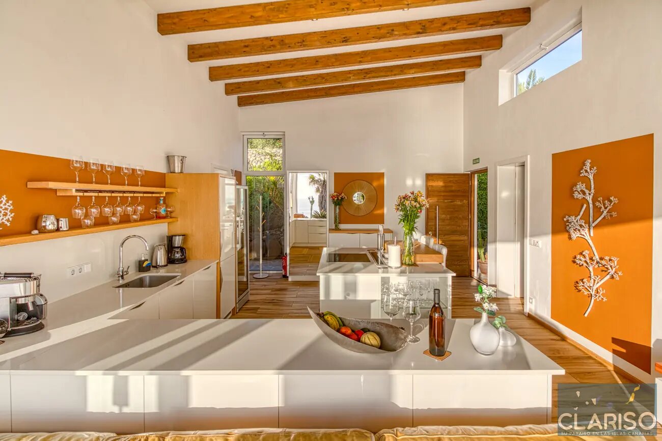 Villa Perla del Mar: Luxusvilla mit Fußbodenheizung und Infinity-Salzwasserpool an der Steilküste von Puntagorda auf La Palma