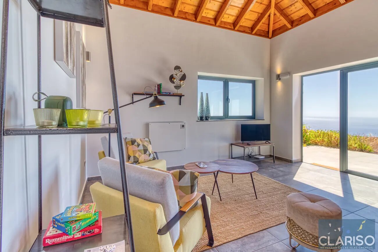 Casa Afuera: Modernes Ferienhaus mit solargeheiztem Infinity-Pool auf garantierten 24–28 °C in Tijarafe auf La Palma