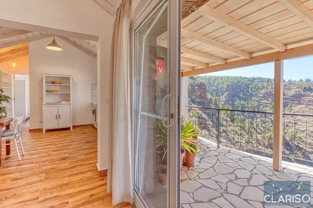 Casa Julia: Ferienhaus direkt am Rand des Barranco de Izcaqua mit Fußbodenheizung in Garafía auf La Palma