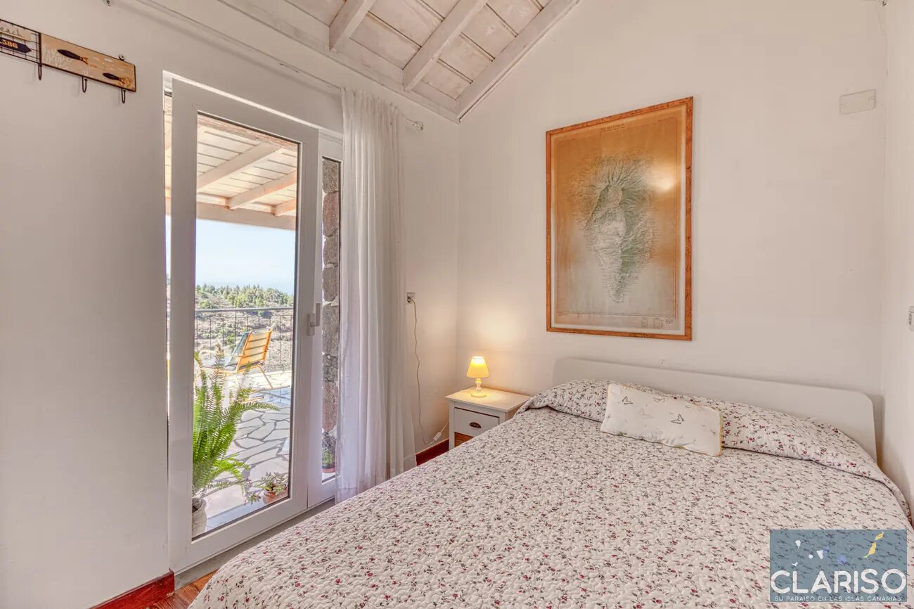 Casa Julia: Ferienhaus direkt am Rand des Barranco de Izcaqua mit Fußbodenheizung in Garafía auf La Palma