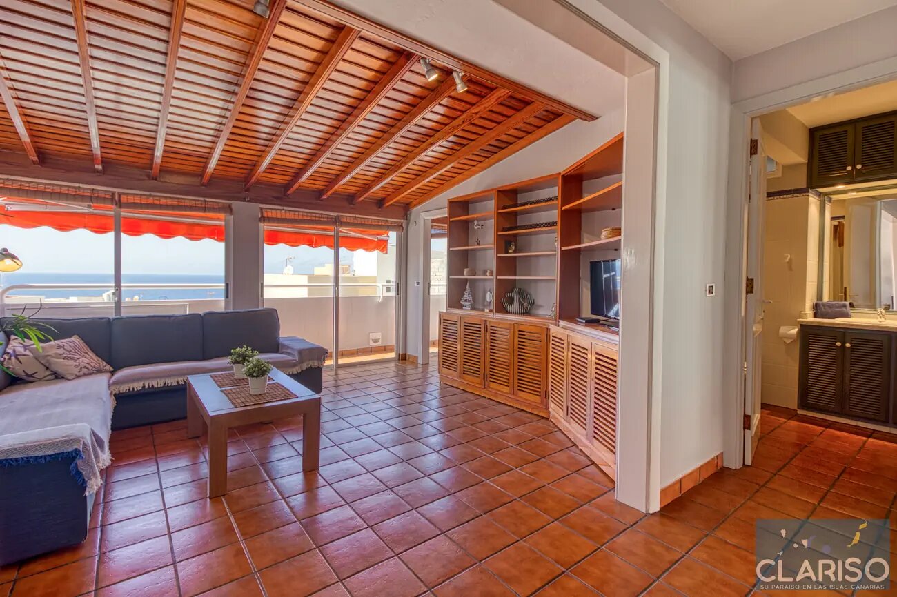 Atico Lua: Dachwohnung im 4. Stock mit zwei Terrassen und Meerblick in Puerto Naos auf La Palma