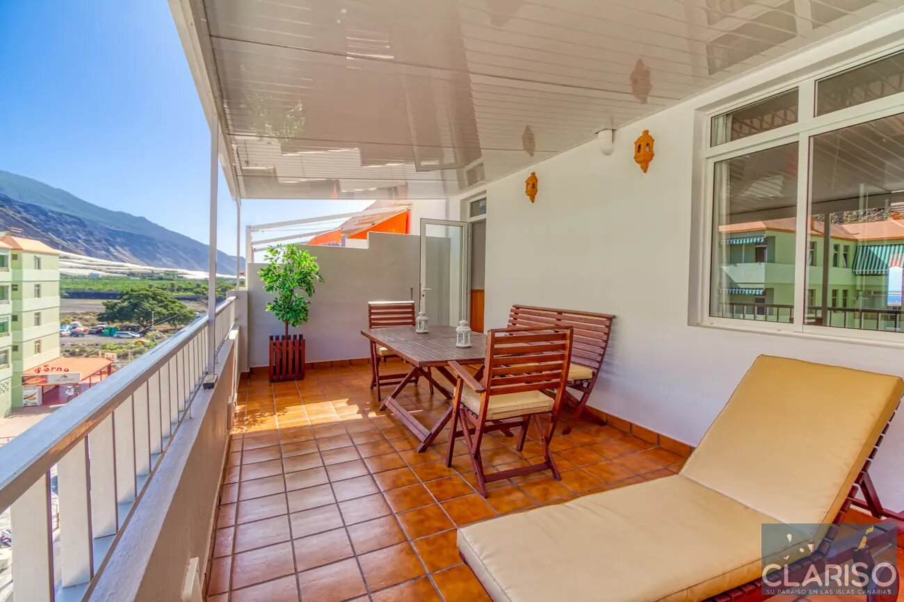 Atico Lua: Dachwohnung im 4. Stock mit zwei Terrassen und Meerblick in Puerto Naos auf La Palma