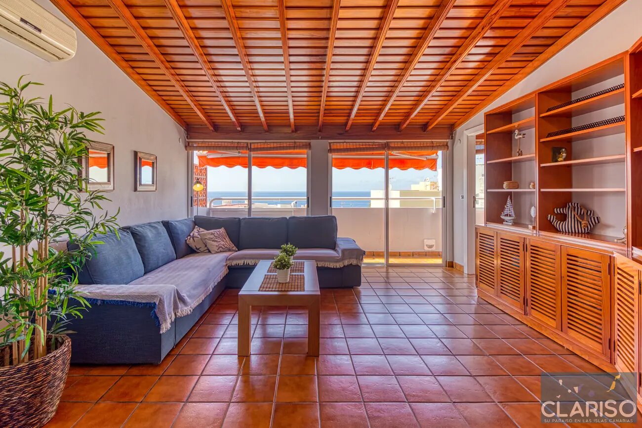 Atico Lua: Dachwohnung im 4. Stock mit zwei Terrassen und Meerblick in Puerto Naos auf La Palma