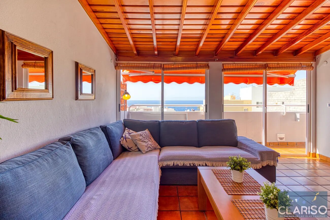 Atico Lua: Dachwohnung im 4. Stock mit zwei Terrassen und Meerblick in Puerto Naos auf La Palma