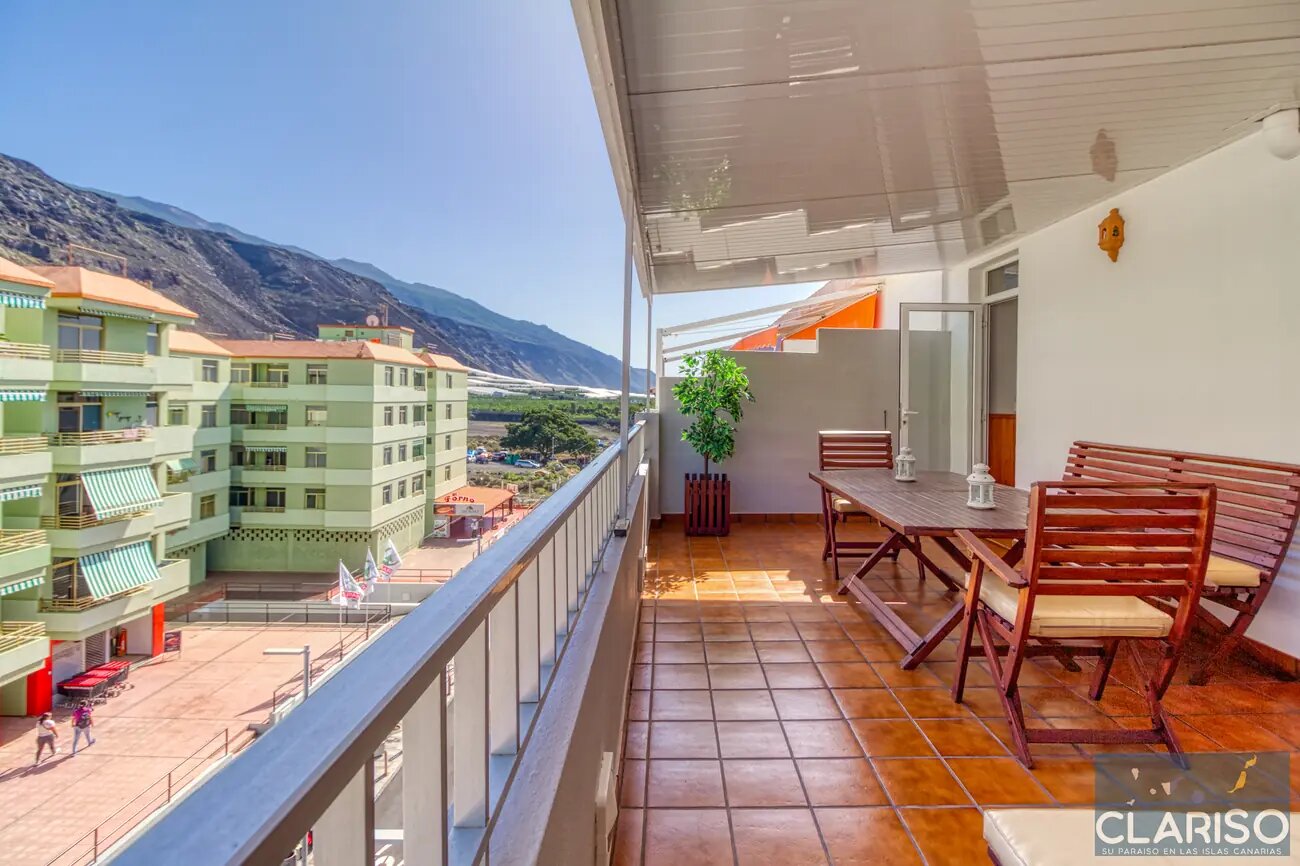 Atico Lua: Dachwohnung im 4. Stock mit zwei Terrassen und Meerblick in Puerto Naos auf La Palma