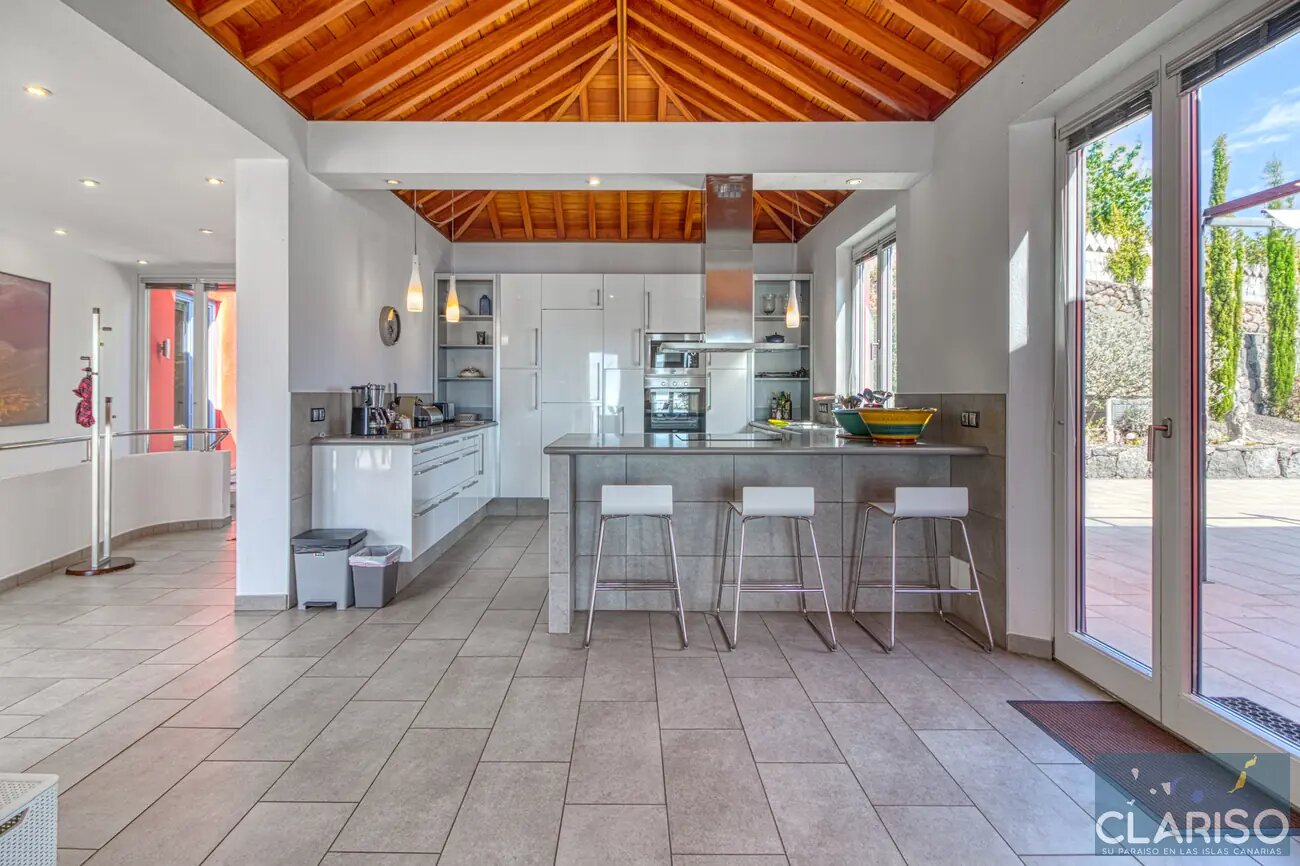 Villa Atlántico: Großzügige Ferienvilla mit inklusive Pool, Sauna mit Ruheraum und Caldeira-Blick in Tijarafe auf La Palma