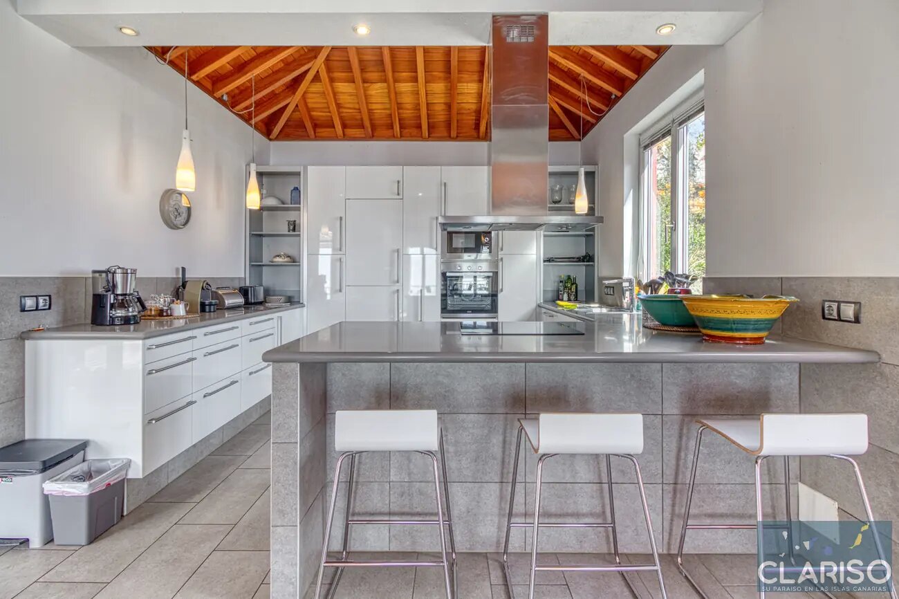Villa Atlántico: Großzügige Ferienvilla mit inklusive Pool, Sauna mit Ruheraum und Caldeira-Blick in Tijarafe auf La Palma