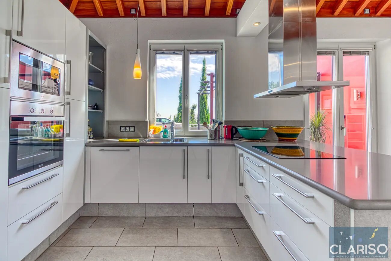 Villa Atlántico: Großzügige Ferienvilla mit inklusive Pool, Sauna mit Ruheraum und Caldeira-Blick in Tijarafe auf La Palma