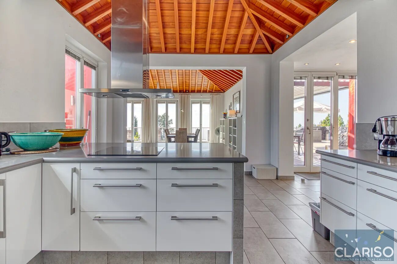 Villa Atlántico: Großzügige Ferienvilla mit inklusive Pool, Sauna mit Ruheraum und Caldeira-Blick in Tijarafe auf La Palma