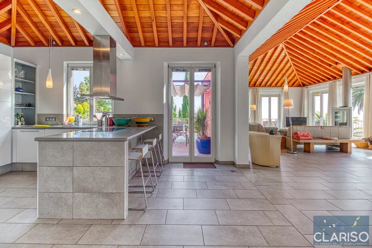 Villa Atlántico: Großzügige Ferienvilla mit inklusive Pool, Sauna mit Ruheraum und Caldeira-Blick in Tijarafe auf La Palma