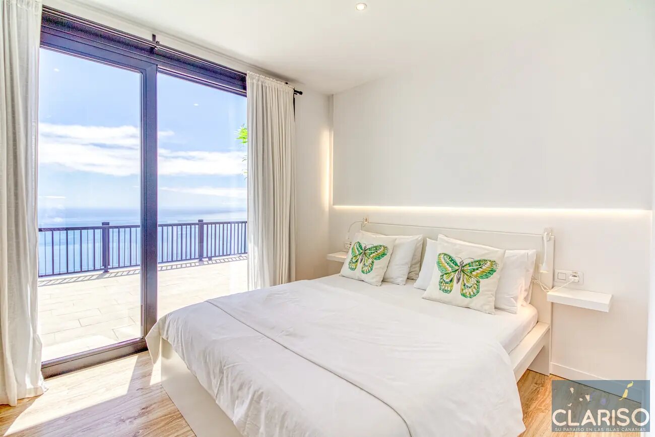 Villa Piccola Stella: Bauhaus-Villa mit inklusive Solarpool und Billardtisch auf dem Weg zur Piratenbucht in Tijarafe auf La Palma