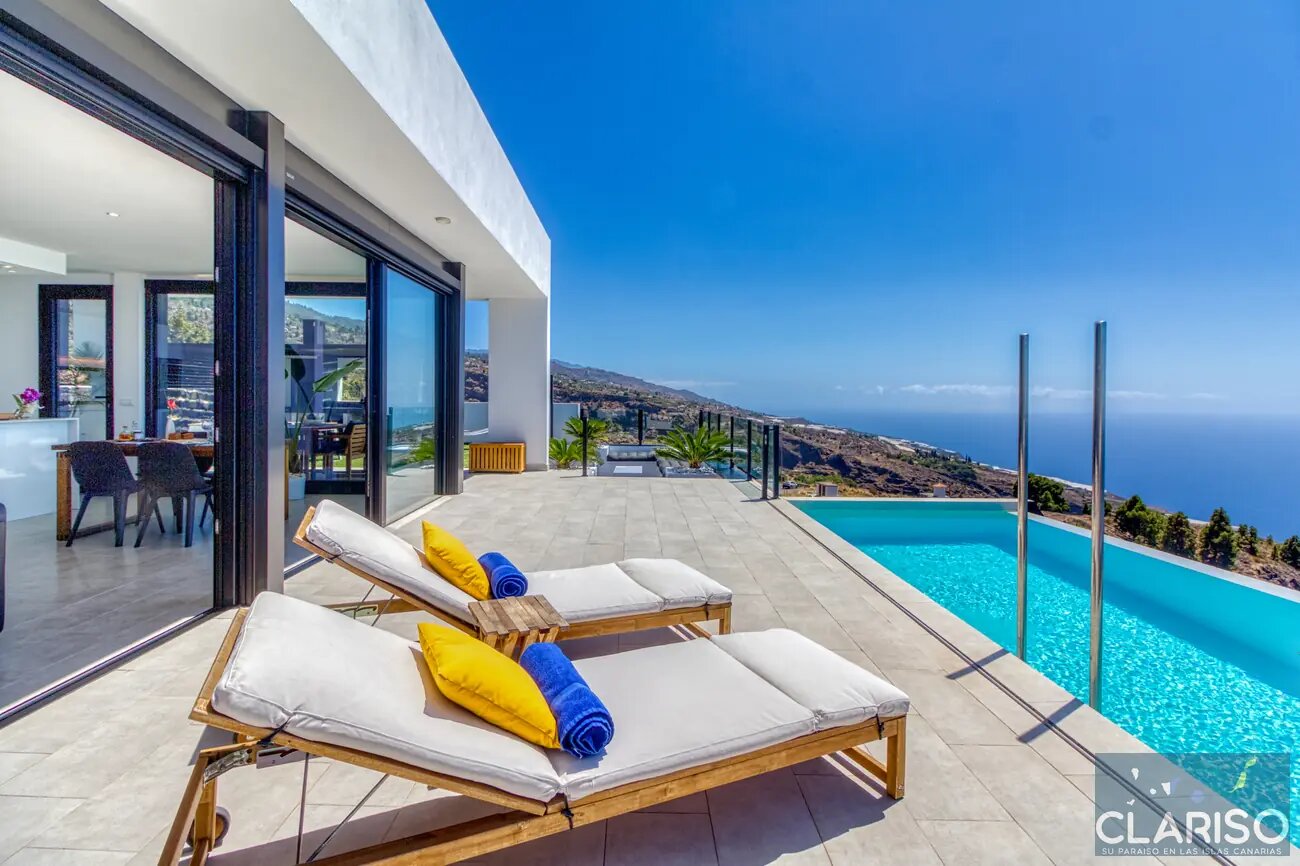 Villa Piccola Stella: Bauhaus-Villa mit inklusive Solarpool und Billardtisch auf dem Weg zur Piratenbucht in Tijarafe auf La Palma