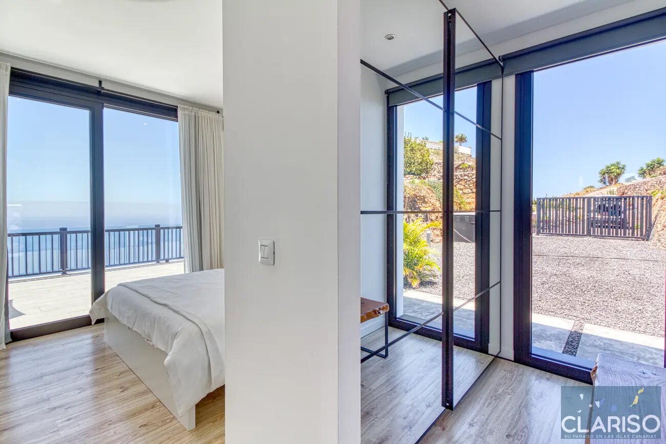 Villa Piccola Stella: Bauhaus-Villa mit inklusive Solarpool und Billardtisch auf dem Weg zur Piratenbucht in Tijarafe auf La Palma