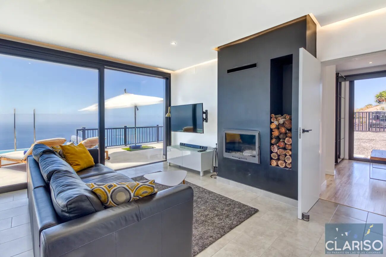 Villa Piccola Stella: Bauhaus-Villa mit inklusive Solarpool und Billardtisch auf dem Weg zur Piratenbucht in Tijarafe auf La Palma