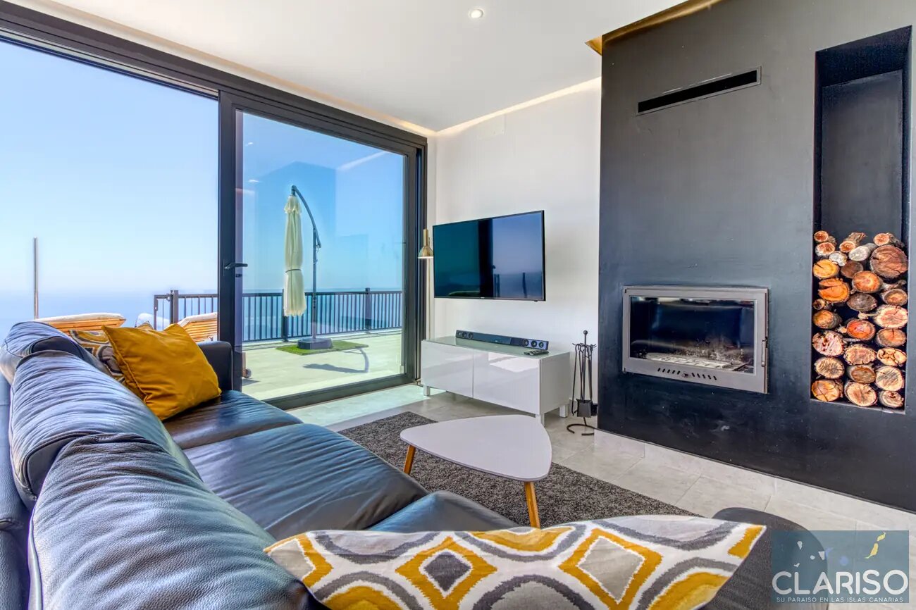 Villa Piccola Stella: Bauhaus-Villa mit inklusive Solarpool und Billardtisch auf dem Weg zur Piratenbucht in Tijarafe auf La Palma