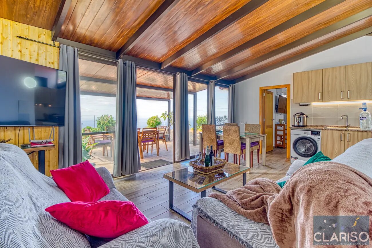 Casa Helios: Ferienhaus mit zwei Pools, Jacuzzi und großem Smart-TV in Puntagorda auf La Palma