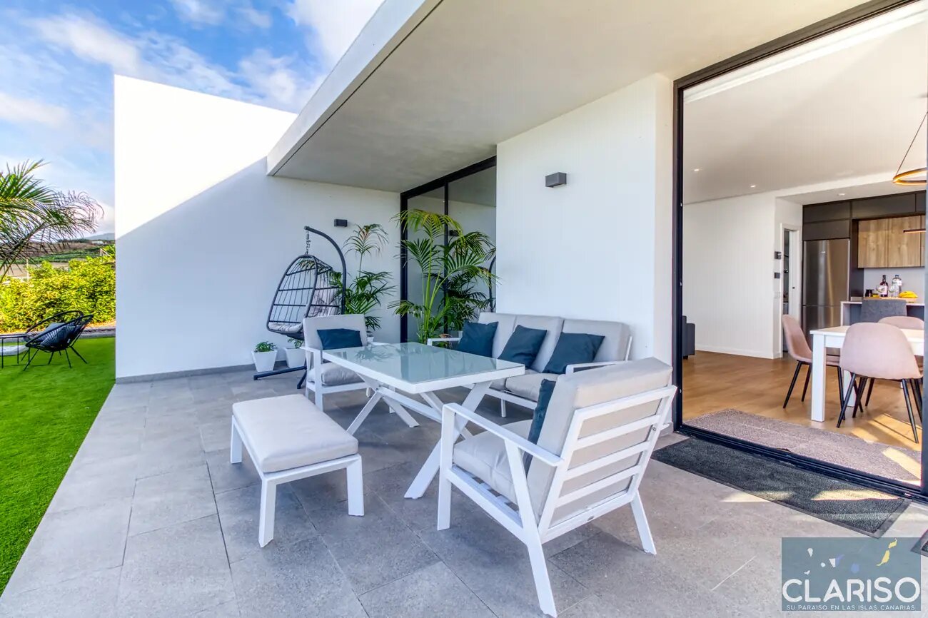 Villa Laina: Skandinavisch inspirierter Neubau mit Starlink-WLAN und inklusive Solarpool in Tijarafe auf La Palma