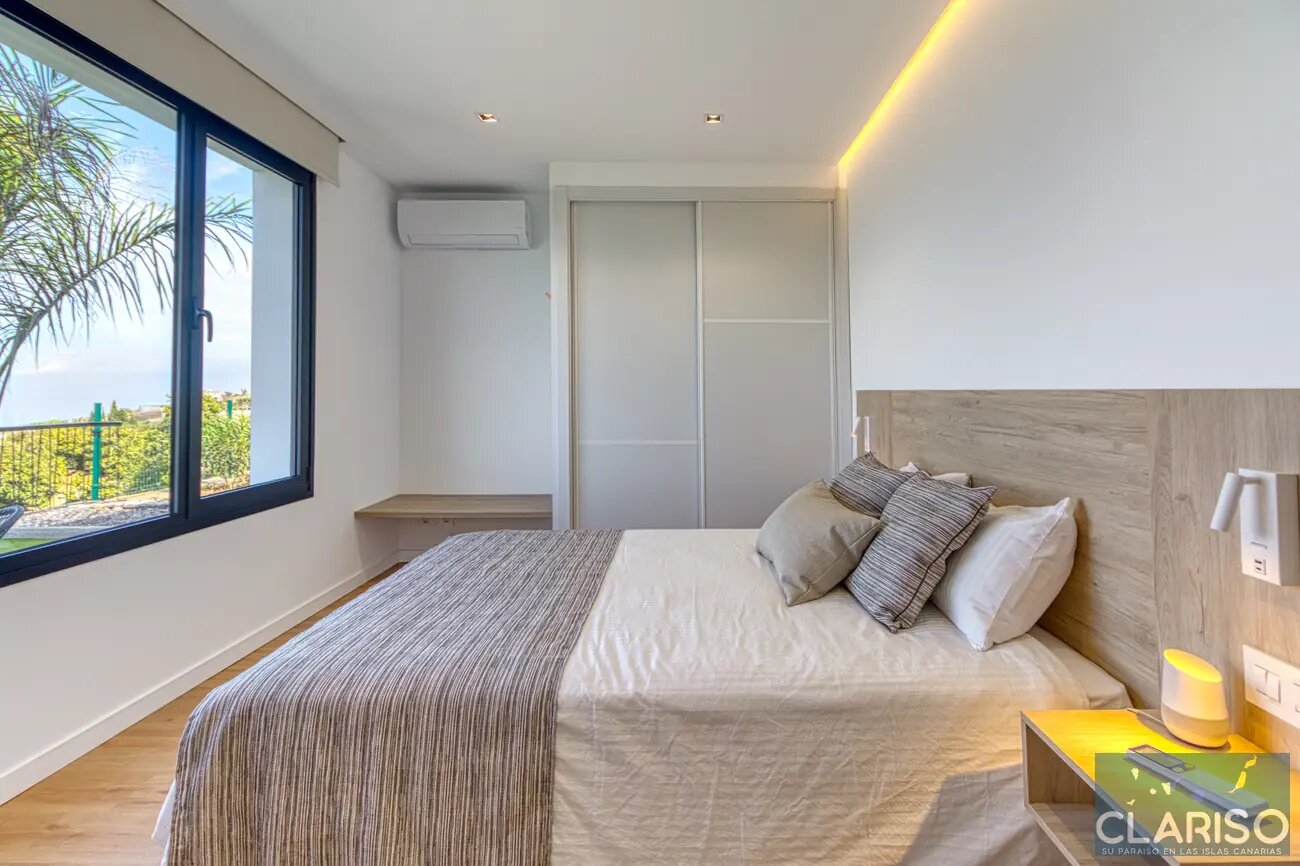 Villa Laina: Skandinavisch inspirierter Neubau mit Starlink-WLAN und inklusive Solarpool in Tijarafe auf La Palma