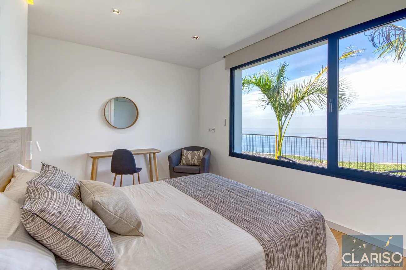 Villa Laina: Skandinavisch inspirierter Neubau mit Starlink-WLAN und inklusive Solarpool in Tijarafe auf La Palma