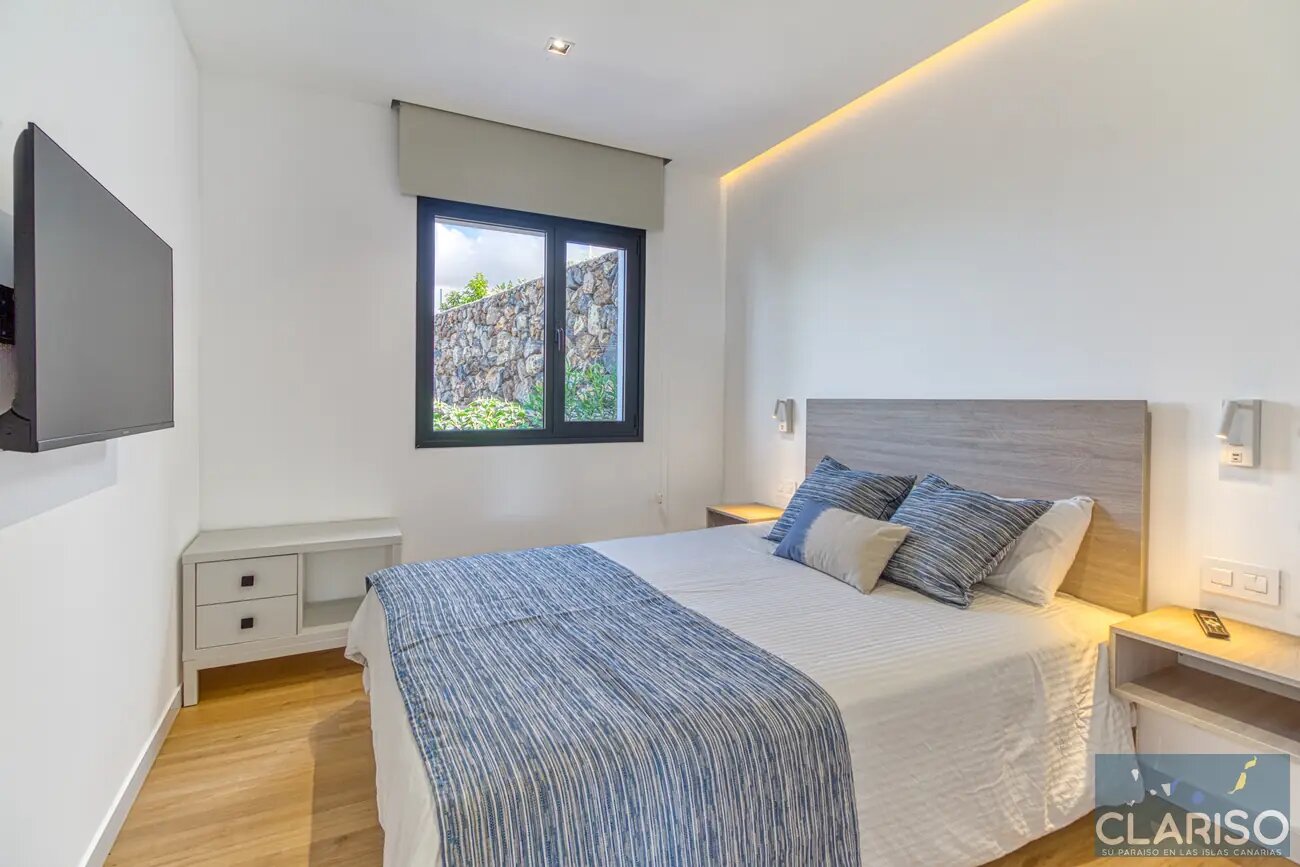 Villa Laina: Skandinavisch inspirierter Neubau mit Starlink-WLAN und inklusive Solarpool in Tijarafe auf La Palma