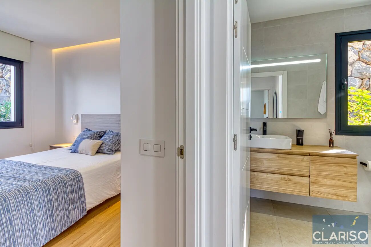 Villa Laina: Skandinavisch inspirierter Neubau mit Starlink-WLAN und inklusive Solarpool in Tijarafe auf La Palma