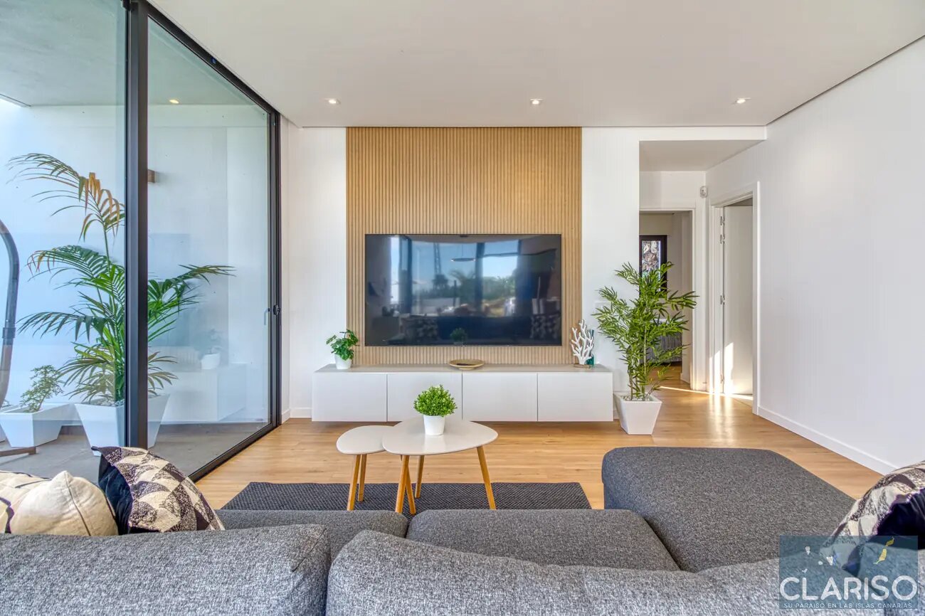 Villa Laina: Skandinavisch inspirierter Neubau mit Starlink-WLAN und inklusive Solarpool in Tijarafe auf La Palma
