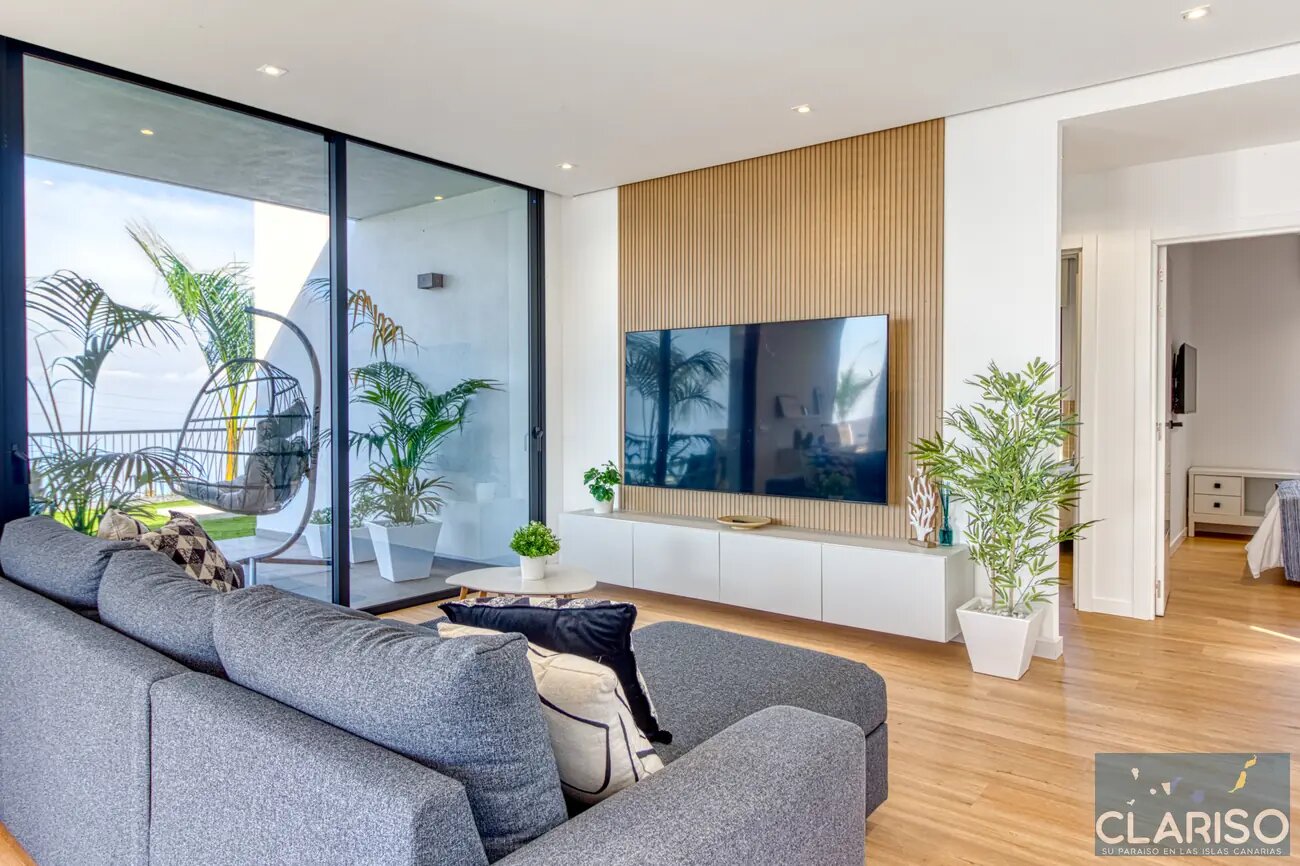 Villa Laina: Skandinavisch inspirierter Neubau mit Starlink-WLAN und inklusive Solarpool in Tijarafe auf La Palma