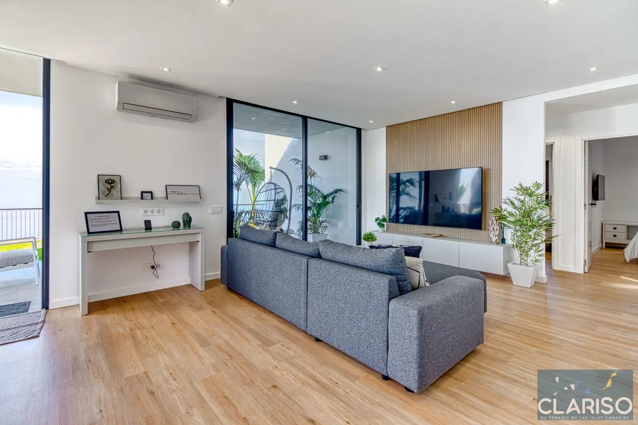 Villa Laina: Skandinavisch inspirierter Neubau mit Starlink-WLAN und inklusive Solarpool in Tijarafe auf La Palma