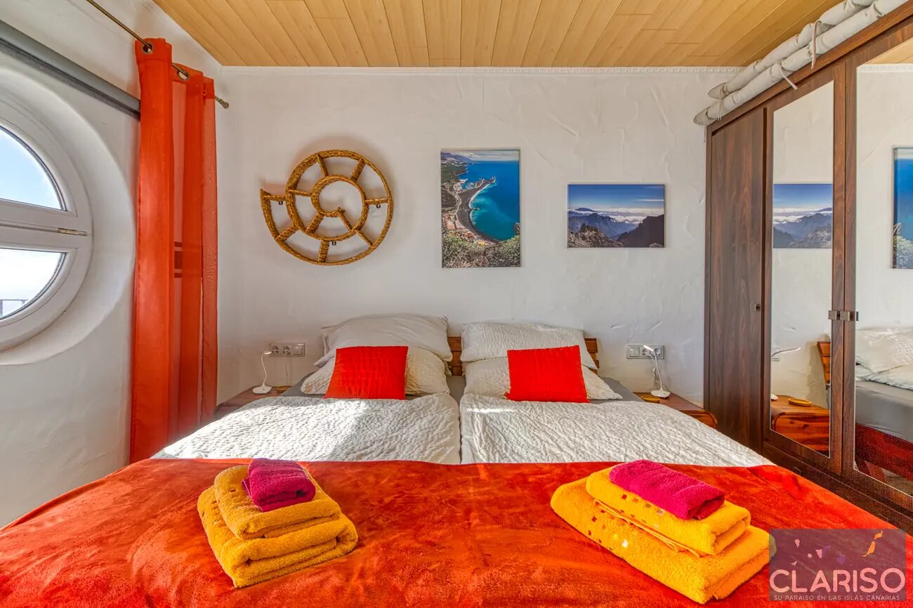 Hotel Rural Los Piratas Roque 5: Doppelzimmer mit Meerblick, Pool und Frühstück in Tijarafe auf La Palma