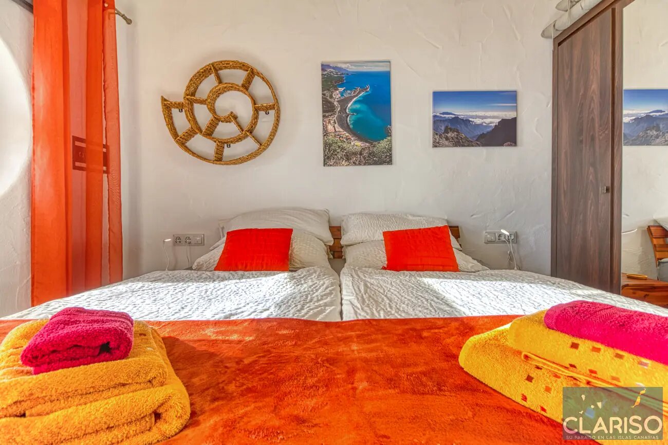 Hotel Rural Los Piratas Roque 5: Doppelzimmer mit Meerblick, Pool und Frühstück in Tijarafe auf La Palma