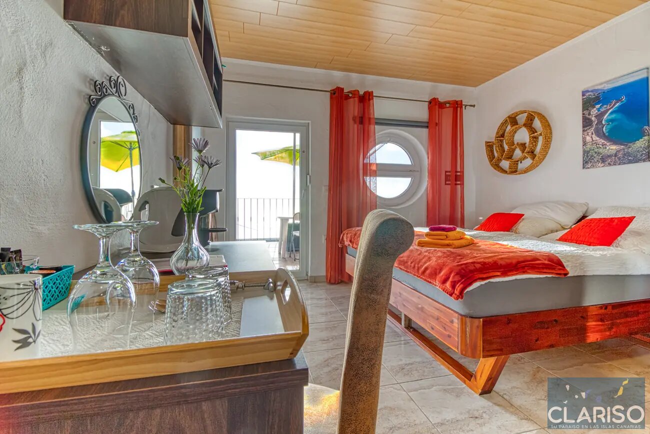 Hotel Rural Los Piratas Roque 5: Doppelzimmer mit Meerblick, Pool und Frühstück in Tijarafe auf La Palma
