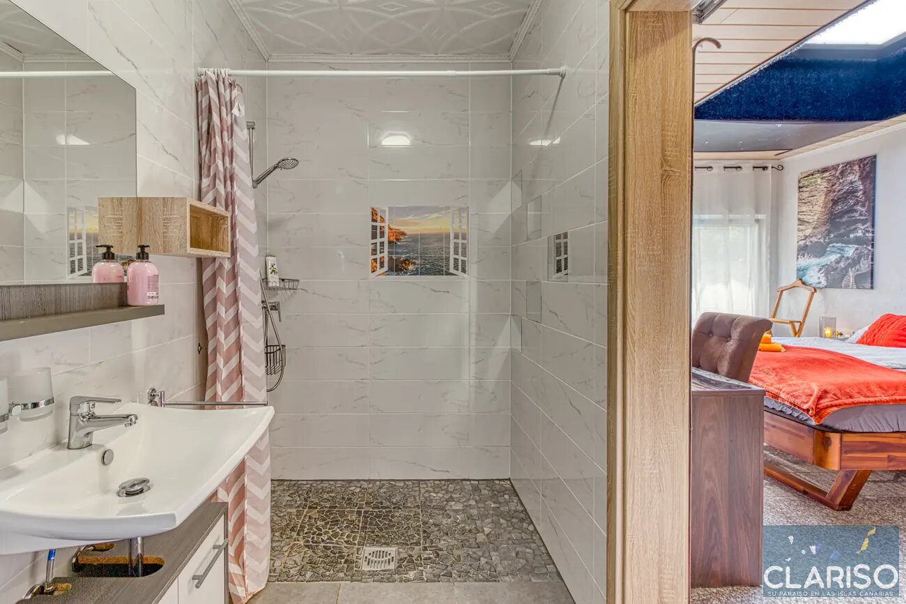 Hotel Rural Los Piratas 4: Kombinierbares Doppelzimmer mit Pool und Frühstück in Tijarafe auf La Palma