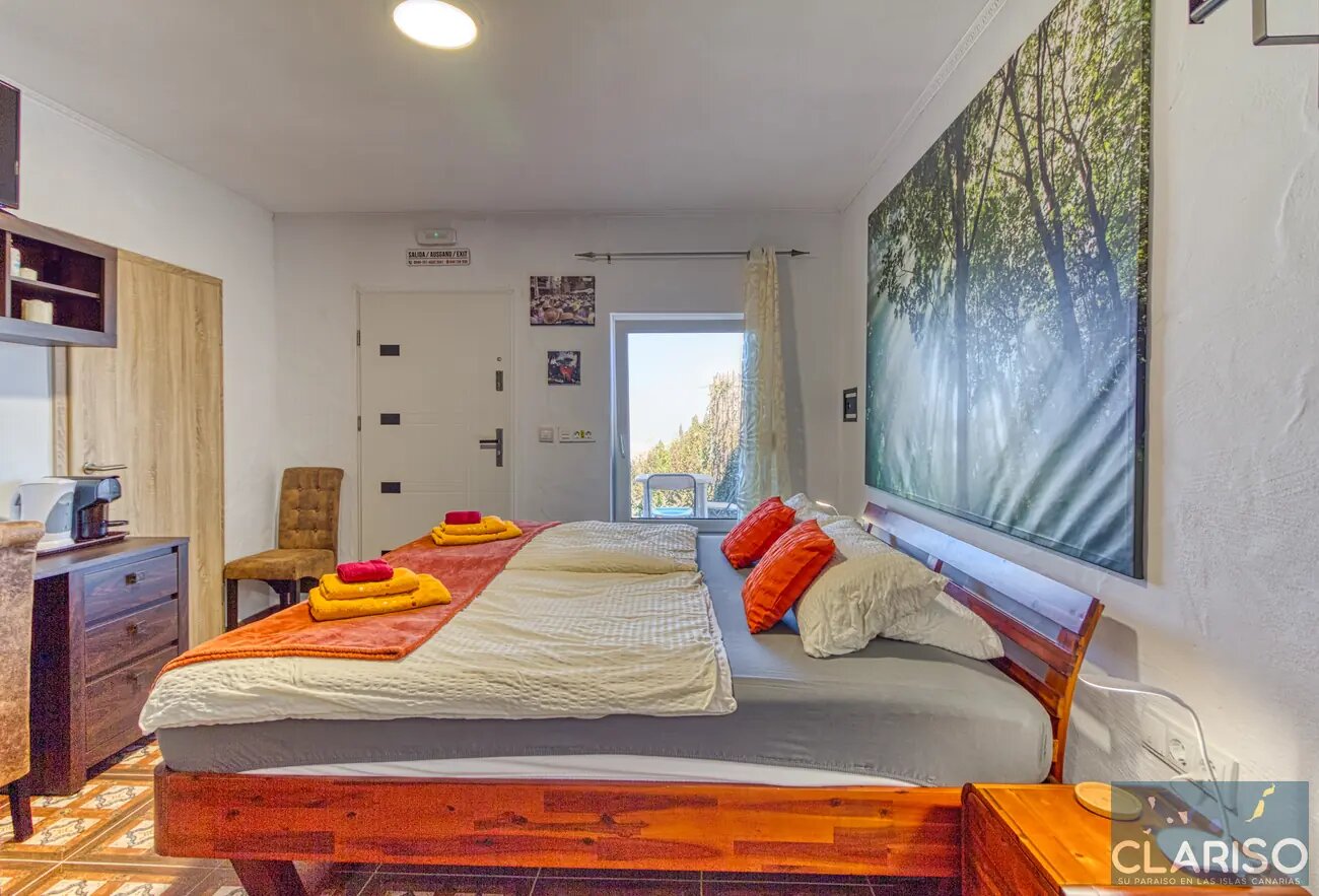 Hotel Rural Los Piratas Los Tilos 1: Doppelzimmer mit Pool und Frühstück in grüner Lage in Tijarafe auf La Palma