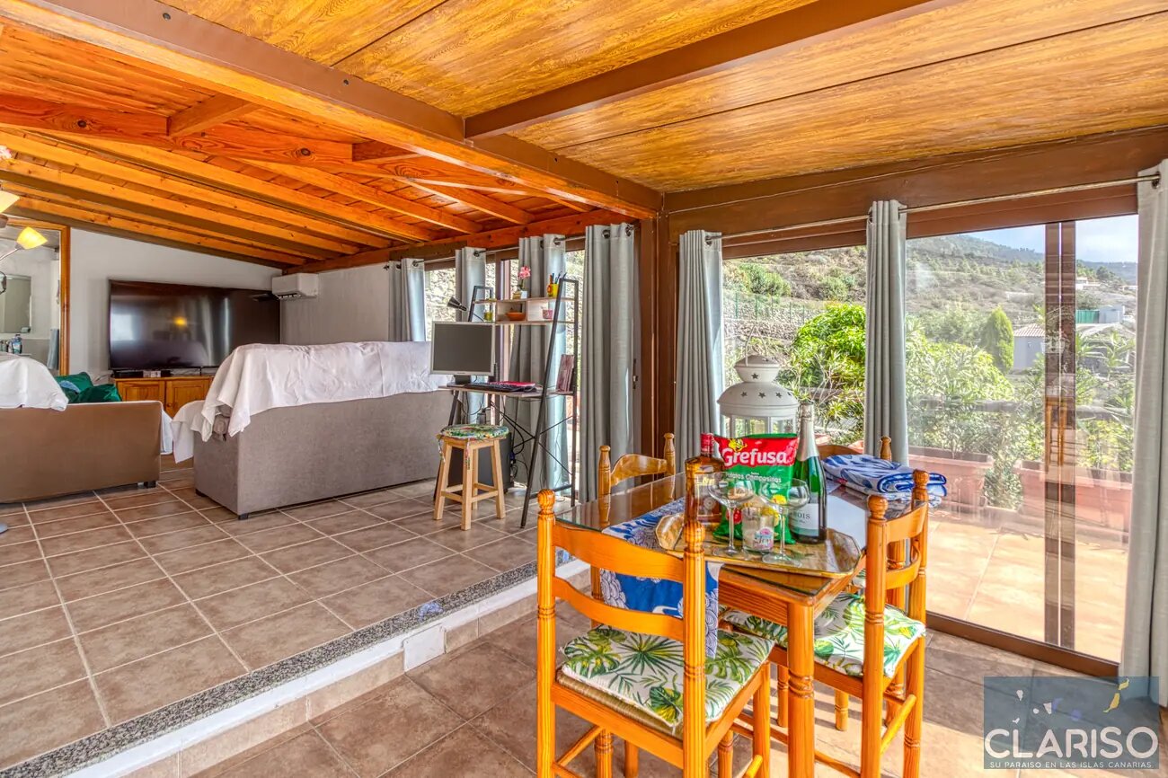 Casa Heliocentro: Ferienhaus mit inklusive Jacuzzi und Berg-Meerblick in Los Llanos de Aridane auf La Palma