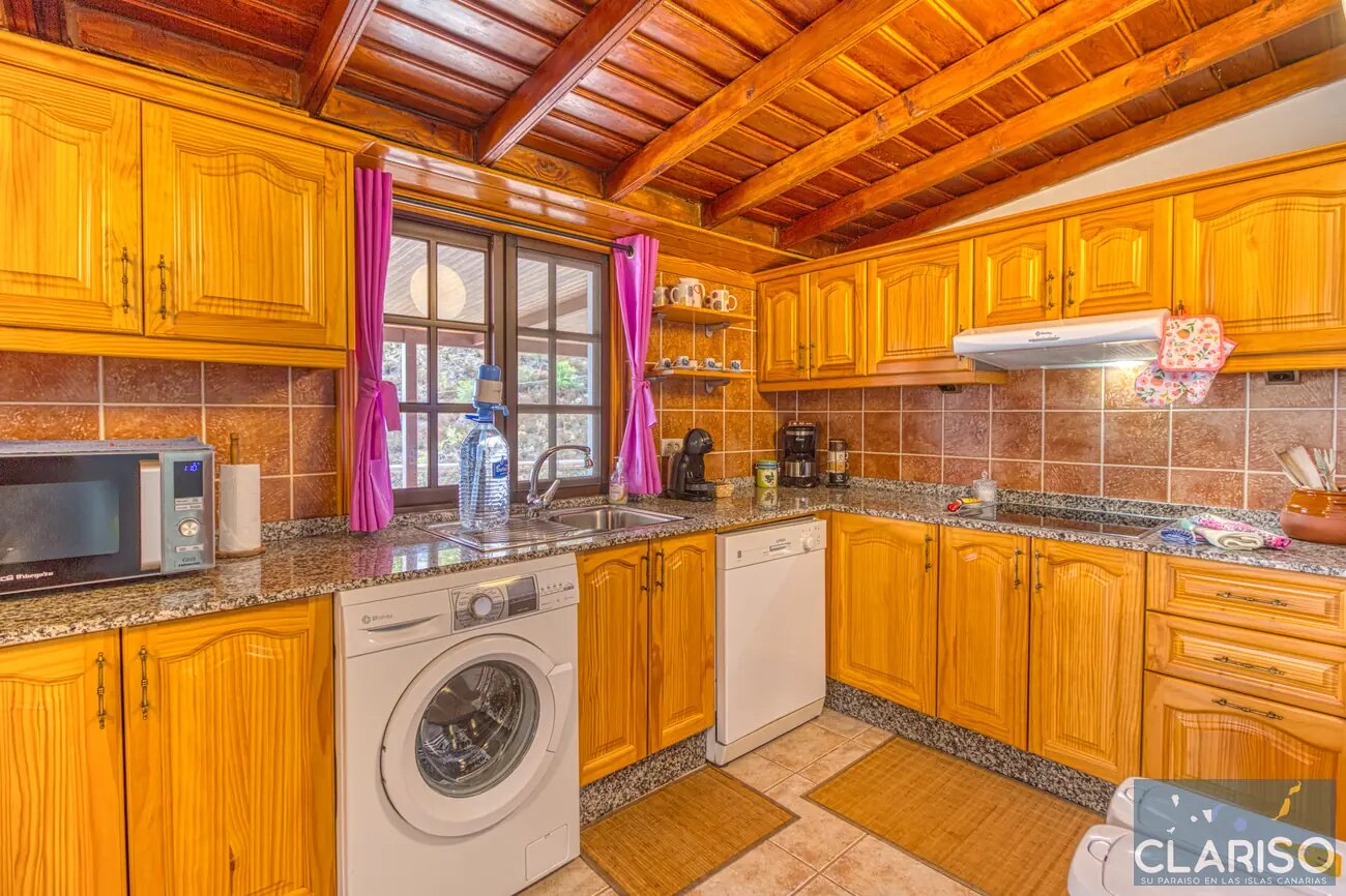 Casa Heliocentro: Ferienhaus mit inklusive Jacuzzi und Berg-Meerblick in Los Llanos de Aridane auf La Palma