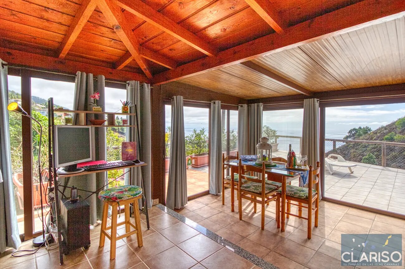Casa Heliocentro: Ferienhaus mit inklusive Jacuzzi und Berg-Meerblick in Los Llanos de Aridane auf La Palma