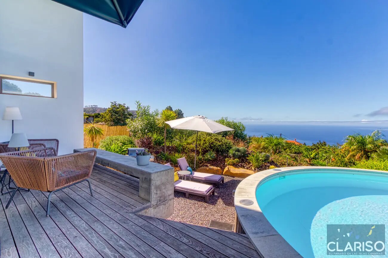 Villa Hahn Blue: Moderne Architektenvilla mit Salzwasserpool und Fußbodenheizung in Puntagorda auf La Palma