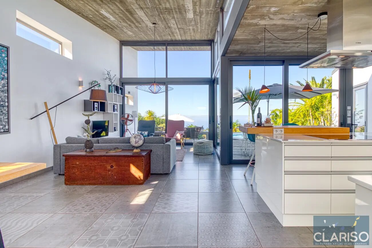 Villa Hahn Blue: Moderne Architektenvilla mit Salzwasserpool und Fußbodenheizung in Puntagorda auf La Palma