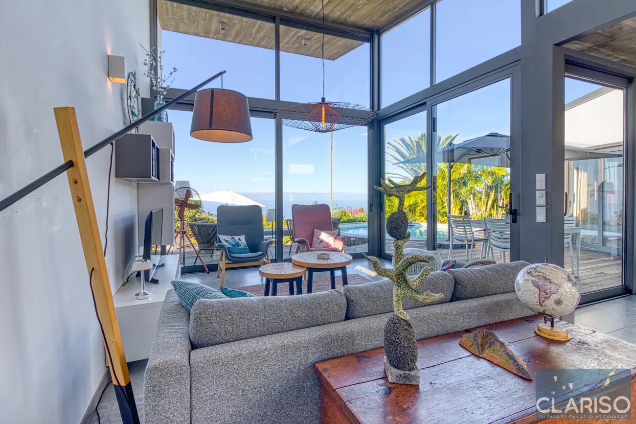 Villa Hahn Blue: Moderne Architektenvilla mit Salzwasserpool und Fußbodenheizung in Puntagorda auf La Palma