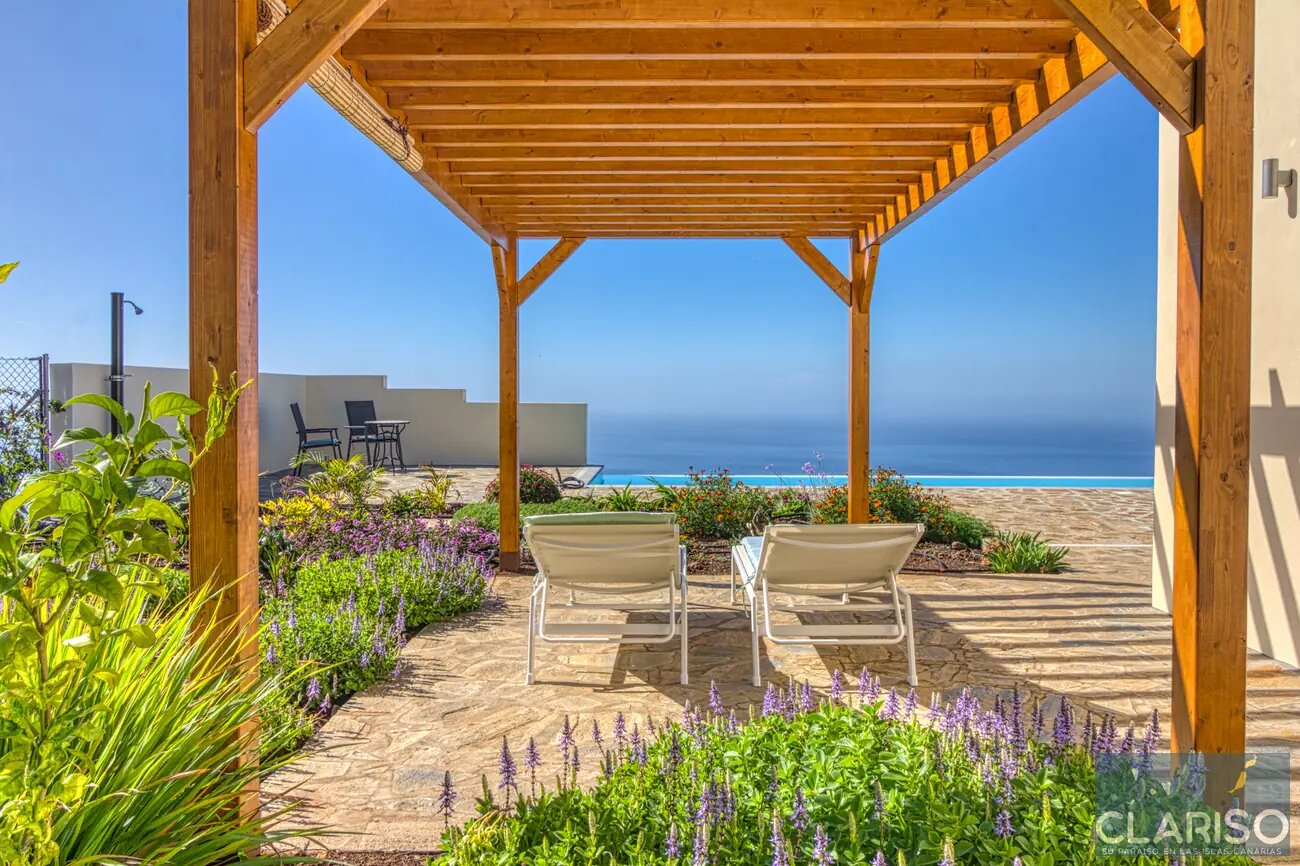 Casa La Punta: Modernes Ferienhaus mit 12-Meter-Solarpool und Bäcker zu Fuß in Tijarafe auf La Palma